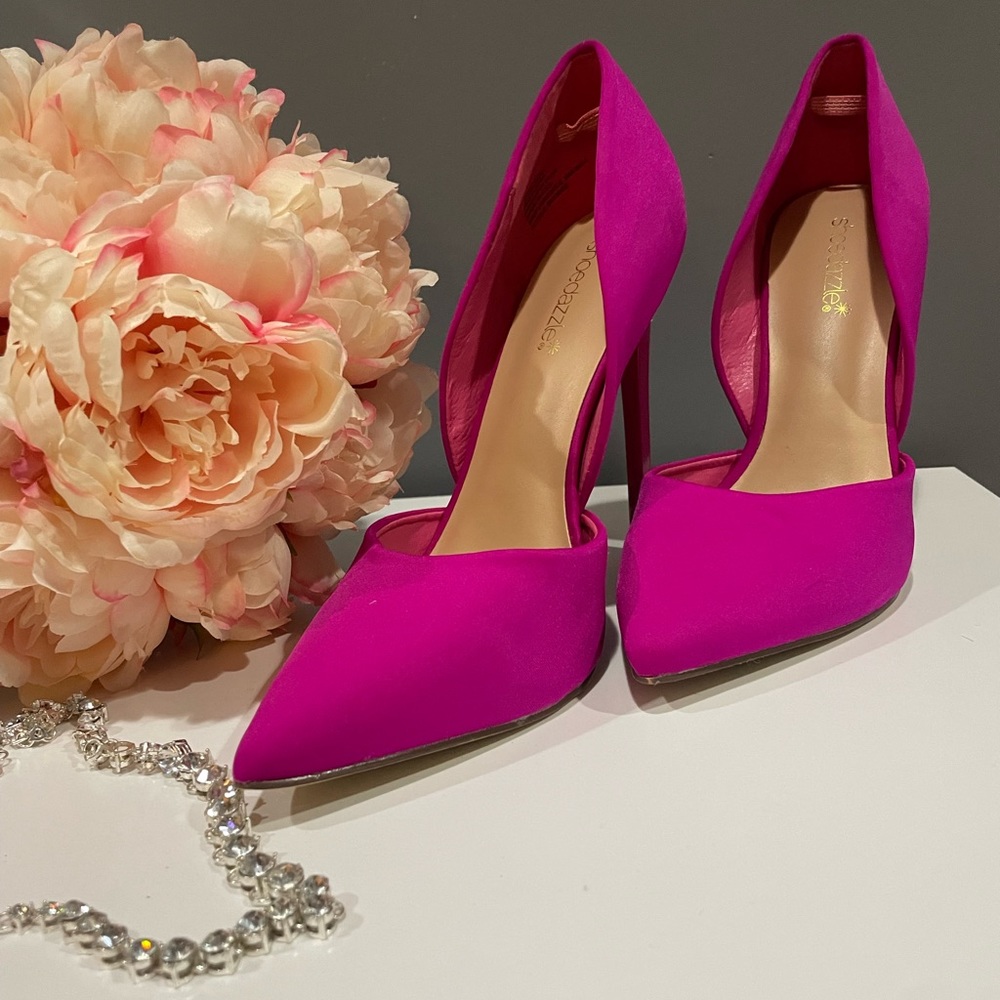 Shoe Dazzle Hot Pink Pumps